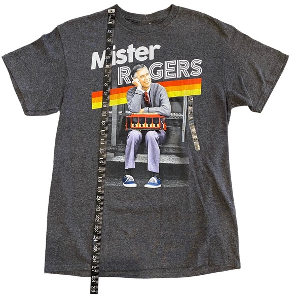 Mister Rogers Neighborhood Womens Unisex Trolly Graphic Crew Neck T Shirt NWOT M - Picture 6 of 7